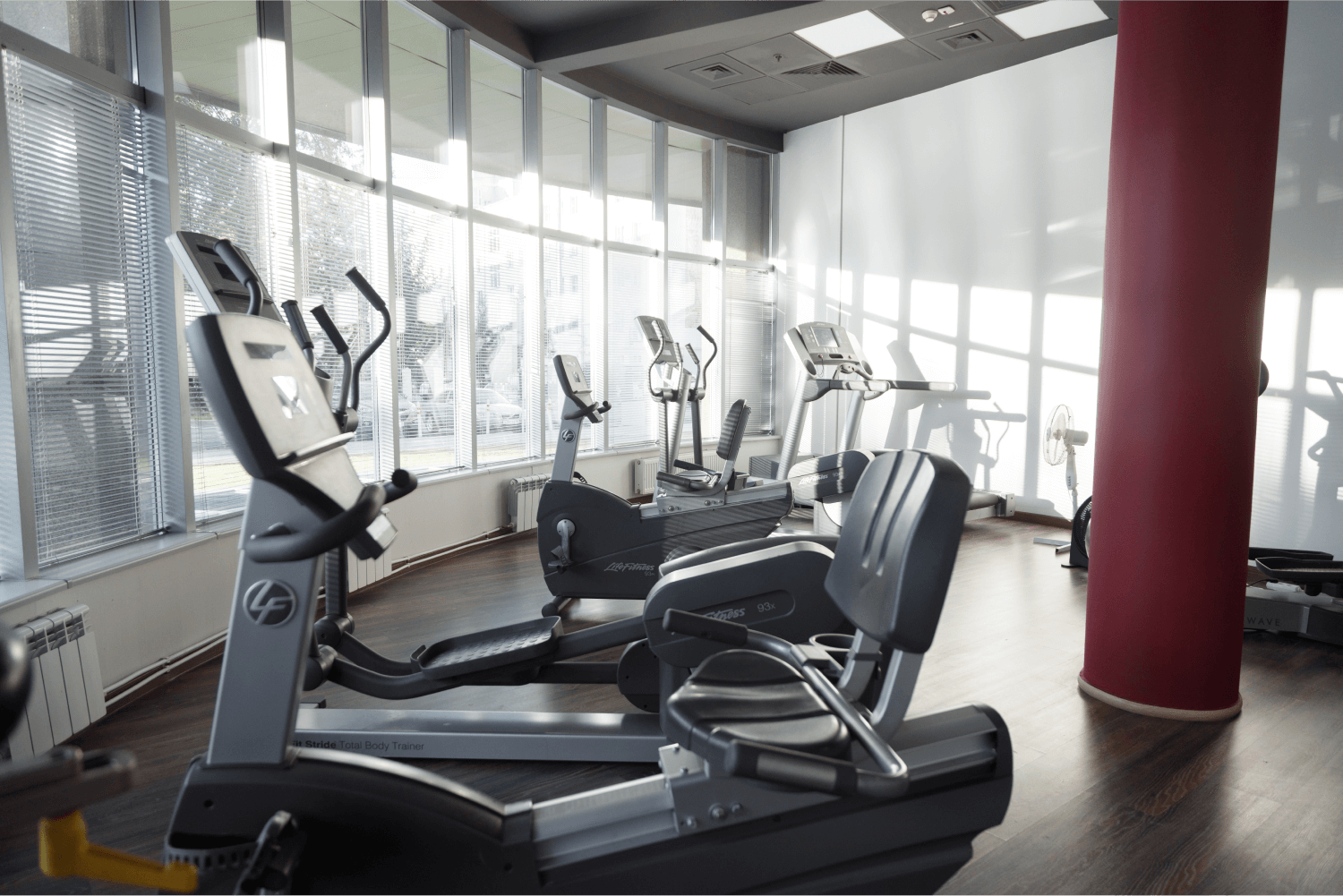 Хохрякова, 10 |  - Путеводитель