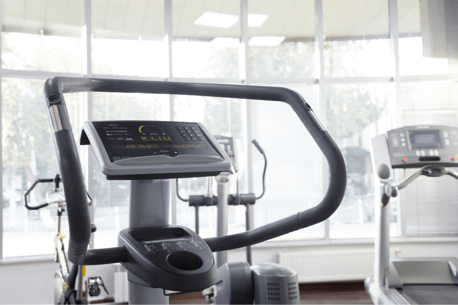 Хохрякова, 10 |  - Тренажерный зал